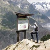 Martijn in het Aletschwald en kijkend naar de Aletschgletscher. Fam. Auwerda – Riederfurka 2065m